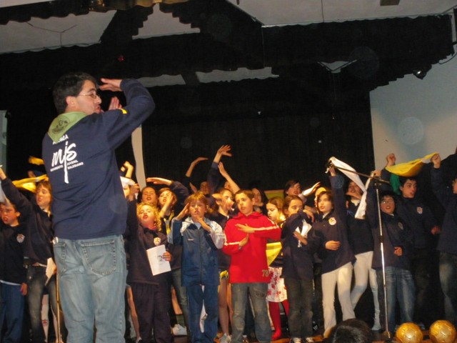mjs-cantando-no-palco1