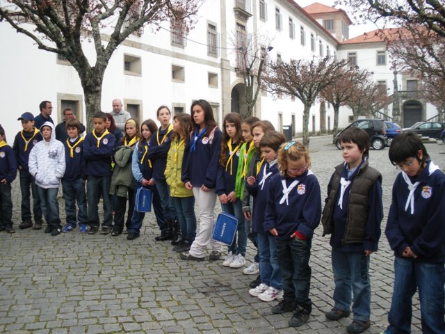 padre-salesiano-falando-aos-jovens-do-mjs011 padre-salesiano-falando-aos-jovens-do-mjs011