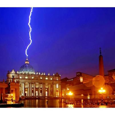 Um raio sobre o Vaticano