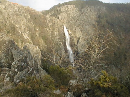 Frecha da Mijarela, uma das muitas belezas naturais da Freita